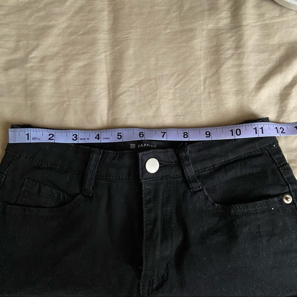 high waisted black short - Picture 7 of 8